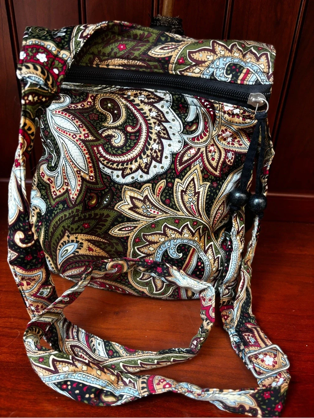 VTG Isabella journey patterned tapestry crossbody bag